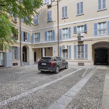 Διαμέρισμα Crocetta10 *